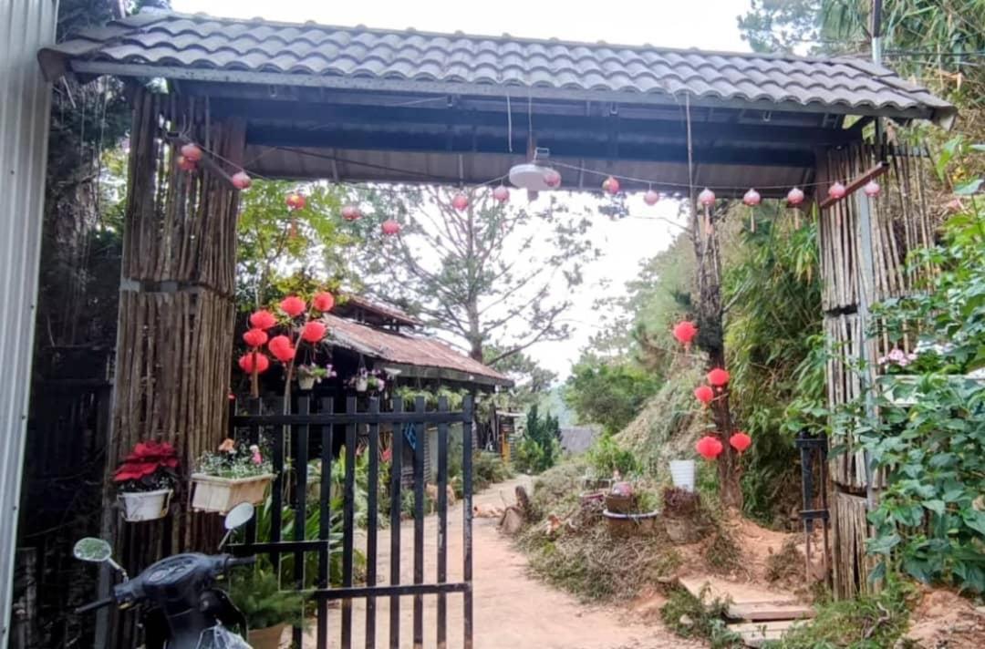 Wolf'S Lair Hotel Da Lat Exterior photo